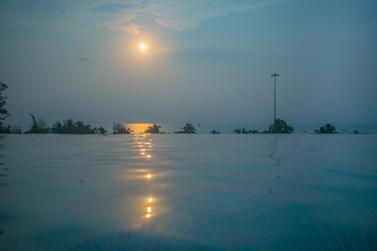 Altrude By The Sea Hotel Candolim Exterior photo